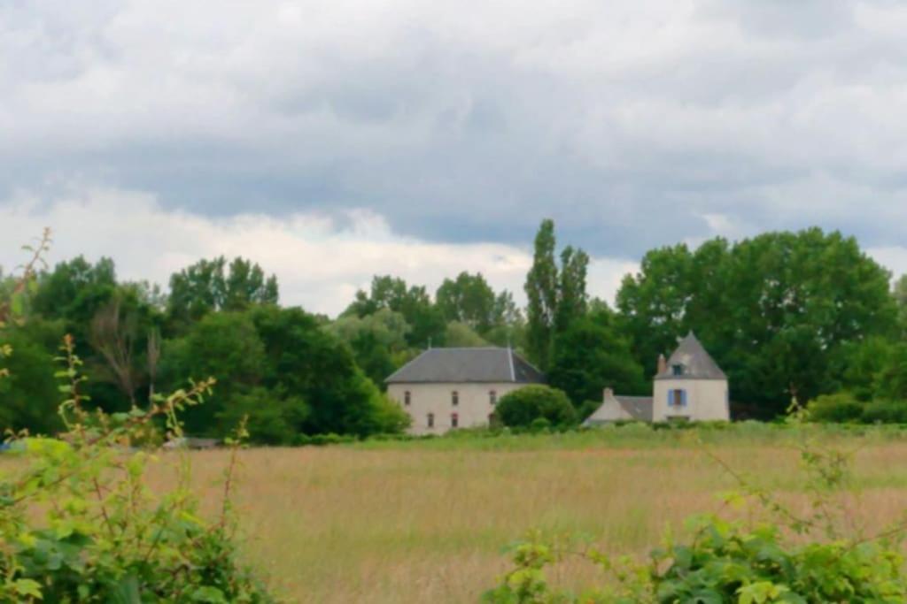 Tour De Bablou - Insolite Allouis Exteriér fotografie